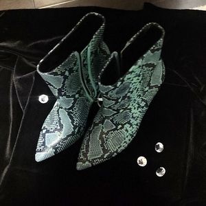 Gianni Bini Fawlie snake print leather booties
